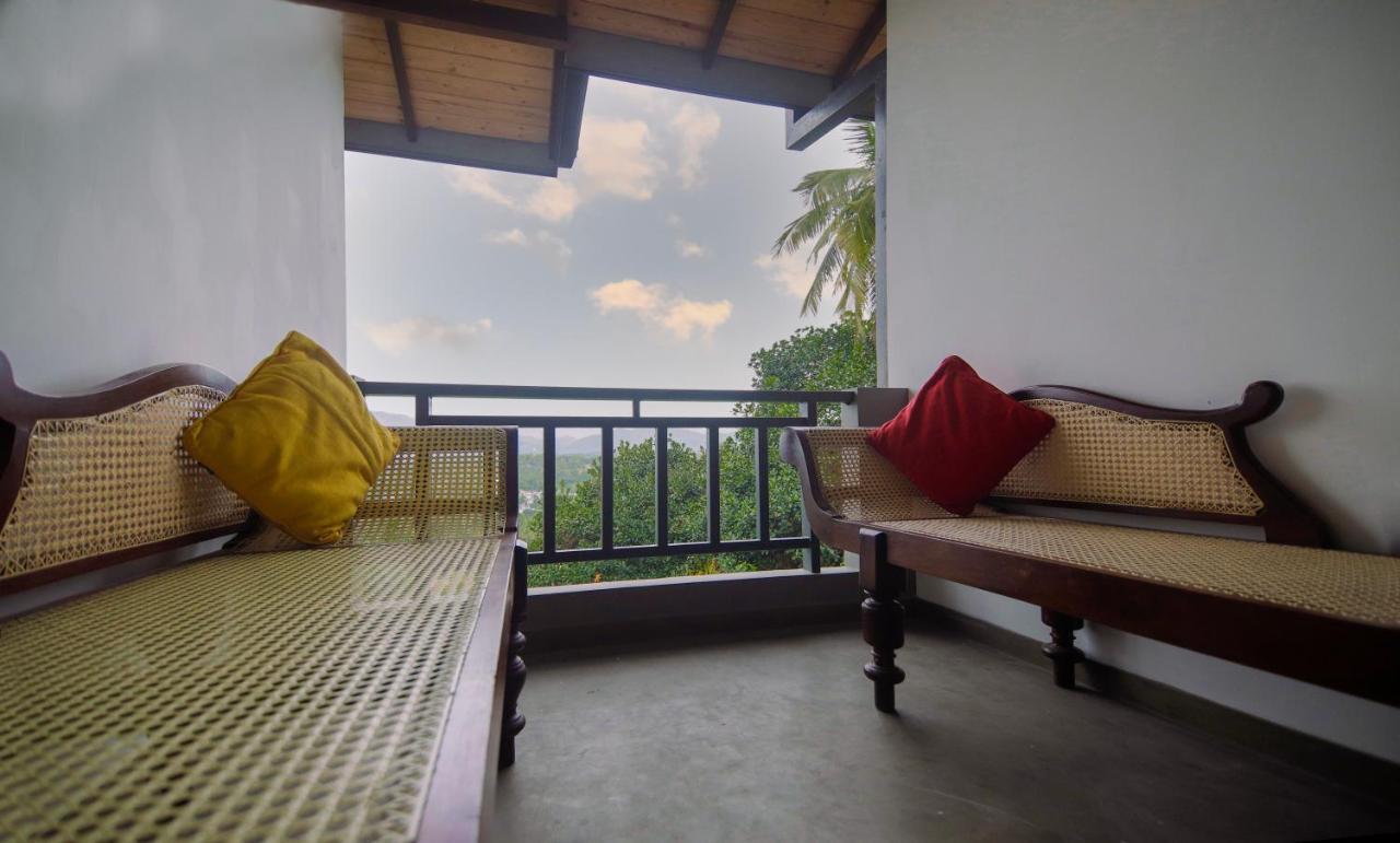 Hotel The Hills By Blue Fox Kandy Exterior foto