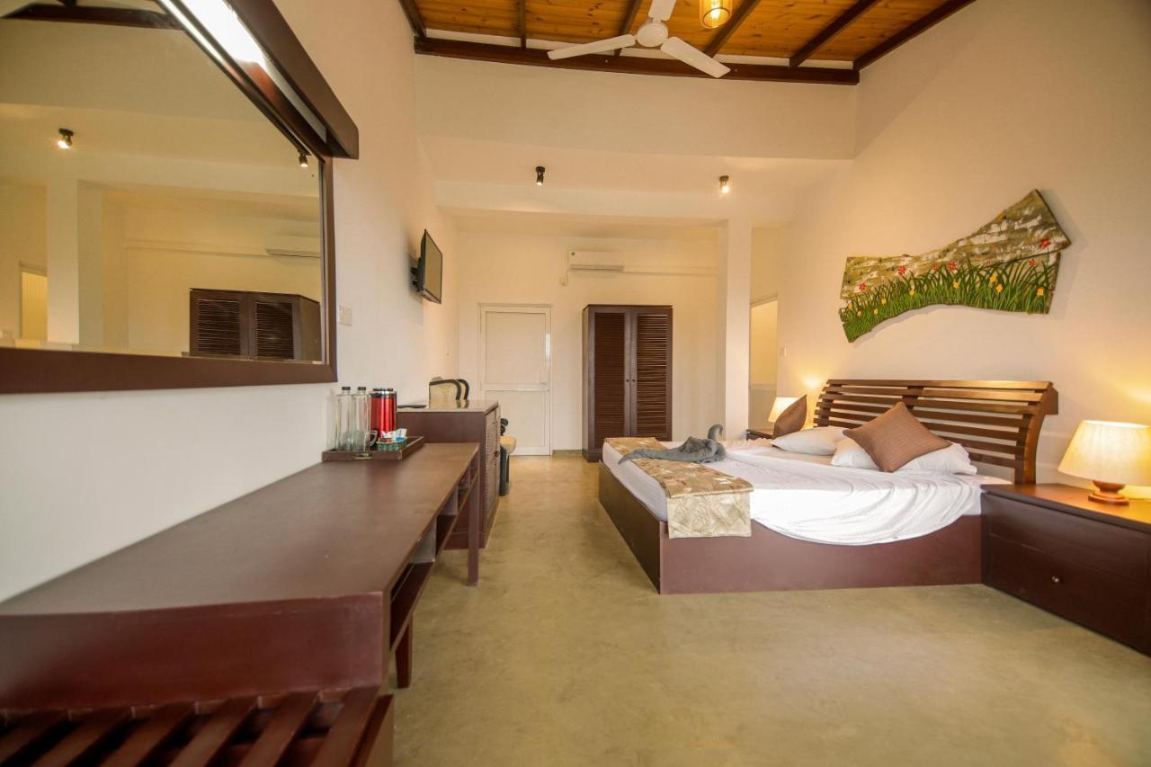 Hotel The Hills By Blue Fox Kandy Exterior foto